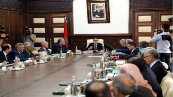 الحكومة تحدث لجنة يقظة لتتبع انعكاسات أزمة “كورونا” على الاقتصاد