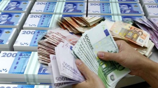 فواتير وهمية..تجار كبار يهربون 600 مليار درهم إلى الخارج