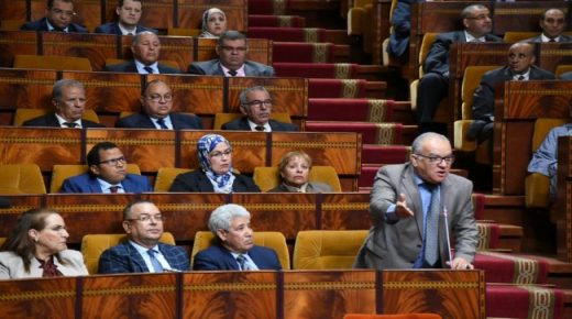 الاستقلال يحرج الحكومة وينقل ملف المحروقات إلى البرلمان