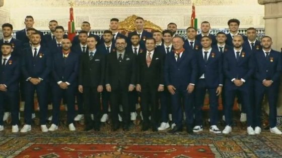 الملك يستقبل أعضاء المنتخب الوطني