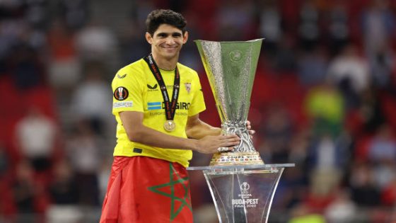 تألق بونو يمنح إشبيلية كأس الإتحاد الأوروبي