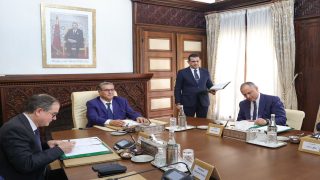 أخنوش يستقبل المدير التنفيذي لمجموعة رونو Groupe Renault، ويترأس مراسم التوقيع على ملحق اتفاقية استثمارية مع المجموعة